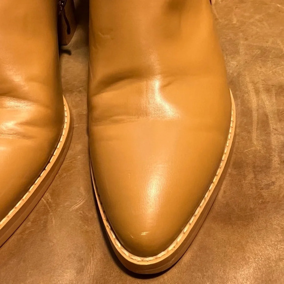 MCLC Tan Ivory Soft Vegan Leather Ombré Wave Boots | Size 9 - Picture 9 of 12